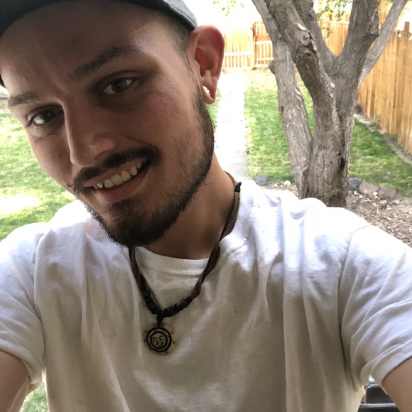 Meet your Posher, Andrew - Picture 1 of 1